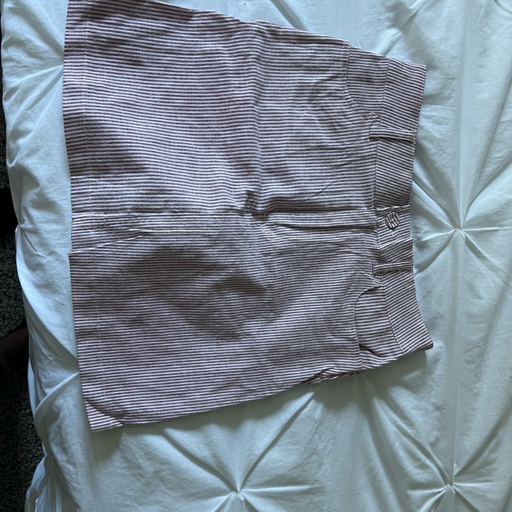 Two mini skirts - Picture 7 of 8